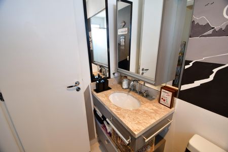 Apartamento à venda com 74m², 2 quartos e 2 vagasBanheiro Suíte