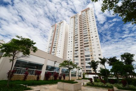 Apartamento à venda com 74m², 2 quartos e 2 vagasFachada do bloco