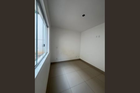 Quarto 1 de apartamento para alugar com 2 quartos, 60m² em Minas Caixa, Belo Horizonte