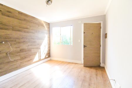 Sala de apartamento para alugar com 2 quartos, 48m² em Jardim Fiorelo, São Paulo