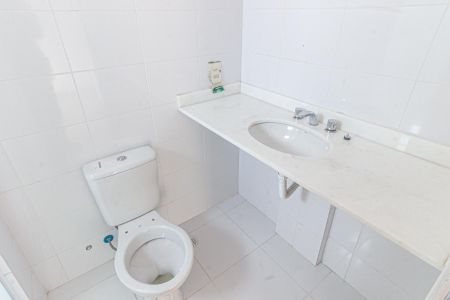 Apartamento à venda com 77m², 3 quartos e 2 vagas Apartamento à venda com 77m², 3 quartos e 2 vagasBanheiro da Suíte