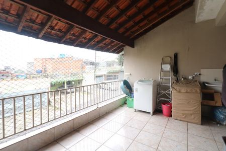 Varanda e Área de Serviço de casa para alugar com 2 quartos, 90m² em Casa Grande, Diadema