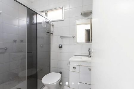 Apartamento à venda com 72m², 2 quartos e 1 vaga Apartamento à venda com 72m², 2 quartos e 1 vagaBanheiro 1