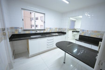 Apartamento para alugar com 112m², 4 quartos e 2 vagas