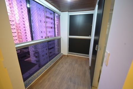 Apartamento para alugar com 112m², 4 quartos e 2 vagas