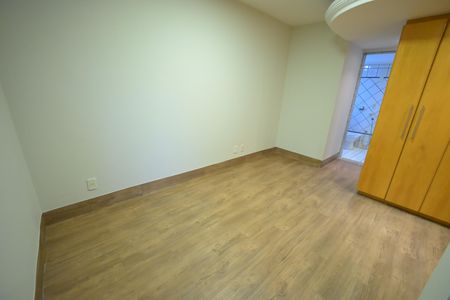 Apartamento para alugar com 112m², 4 quartos e 2 vagas