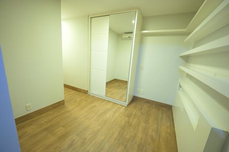 Apartamento para alugar com 112m², 4 quartos e 2 vagas