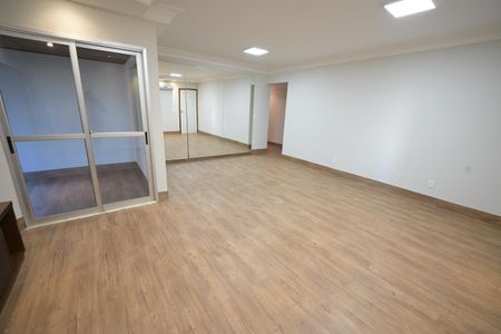 Apartamento para alugar com 4 quartos, 112m² em Jardim América, Goiânia