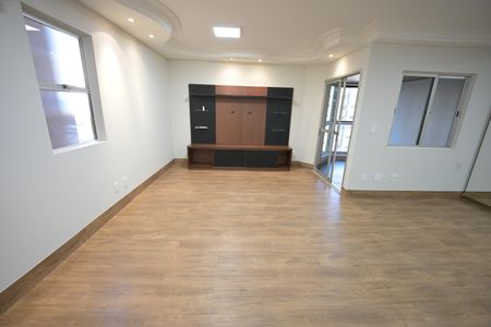 Apartamento para alugar com 112m², 4 quartos e 2 vagas