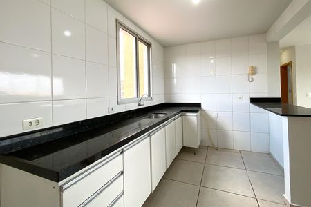Apartamento à venda com 122m², 2 quartos e 2 vagas Apartamento à venda com 122m², 2 quartos e 2 vagasCozinha