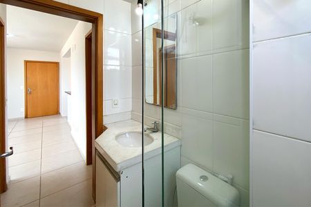 Apartamento à venda com 122m², 2 quartos e 2 vagas Apartamento à venda com 122m², 2 quartos e 2 vagasBanheiro