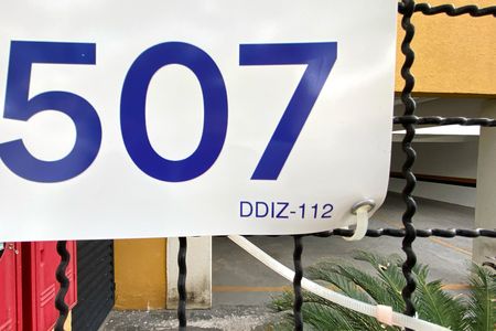 Apartamento à venda com 122m², 2 quartos e 2 vagas Apartamento à venda com 122m², 2 quartos e 2 vagasPlaca DDIZ-112