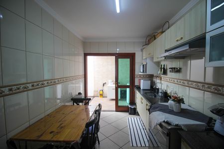 Casa para alugar com 210m², 3 quartos e 4 vagas