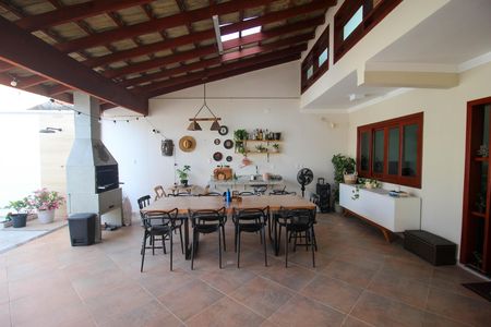 Casa para alugar com 210m², 3 quartos e 4 vagas