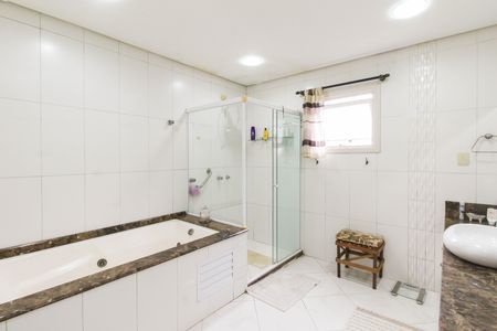 Casa à venda com 550m², 6 quartos e 4 vagas Casa à venda com 550m², 6 quartos e 4 vagasBanheiro da Suíte 3