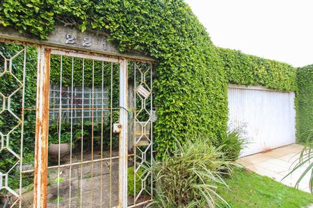 Fachada de casa à venda com 6 quartos, 550m² em Marechal Rondon, Canoas