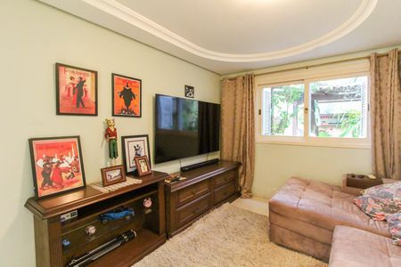 Casa à venda com 550m², 6 quartos e 4 vagas Casa à venda com 550m², 6 quartos e 4 vagasQuarto 1