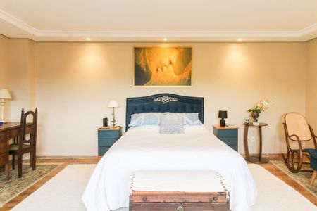 Casa à venda com 550m², 6 quartos e 4 vagas Casa à venda com 550m², 6 quartos e 4 vagasSuíte 3