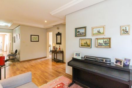 Casa à venda com 550m², 6 quartos e 4 vagas Casa à venda com 550m², 6 quartos e 4 vagasSala 2