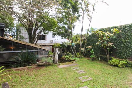 Área externa de casa à venda com 6 quartos, 550m² em Marechal Rondon, Canoas