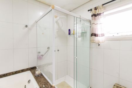 Casa à venda com 550m², 6 quartos e 4 vagas Casa à venda com 550m², 6 quartos e 4 vagasBanheiro da Suíte 3