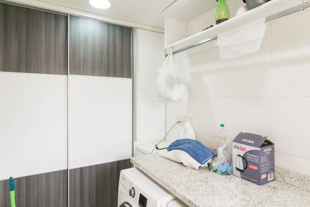Casa à venda com 550m², 6 quartos e 4 vagas Casa à venda com 550m², 6 quartos e 4 vagasÁrea de Serviço