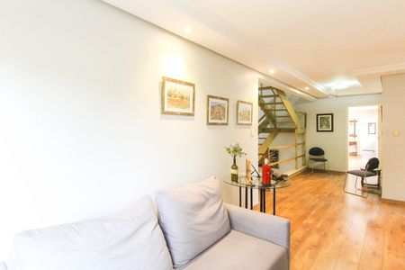 Casa à venda com 550m², 6 quartos e 4 vagas Casa à venda com 550m², 6 quartos e 4 vagasSala 2