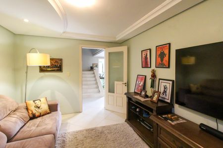 Casa à venda com 550m², 6 quartos e 4 vagas Casa à venda com 550m², 6 quartos e 4 vagasQuarto 1
