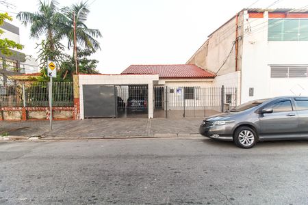 Casa para alugar com 90m², 2 quartos e 2 vagas Casa para alugar com 90m², 2 quartos e 2 vagasFachada + Placa