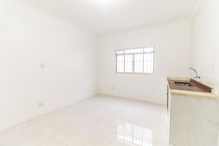 Casa para alugar com 90m², 2 quartos e 2 vagas Casa para alugar com 90m², 2 quartos e 2 vagasCozinha