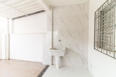Casa para alugar com 90m², 2 quartos e 2 vagas