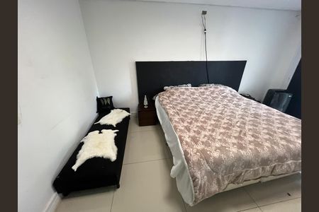 Casa para alugar com 1000m², 3 quartos e 5 vagas Casa para alugar com 1000m², 3 quartos e 5 vagasSuíte 1