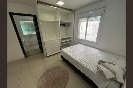 Casa para alugar com 1000m², 3 quartos e 5 vagas Casa para alugar com 1000m², 3 quartos e 5 vagasCloset da suíte 1