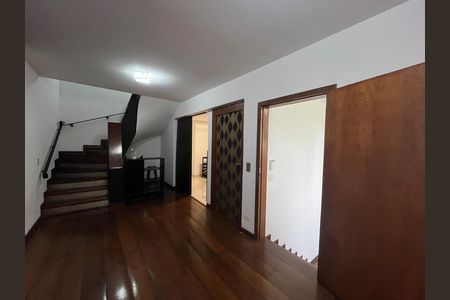 Casa para alugar com 1000m², 3 quartos e 5 vagas Casa para alugar com 1000m², 3 quartos e 5 vagasHall de entrada