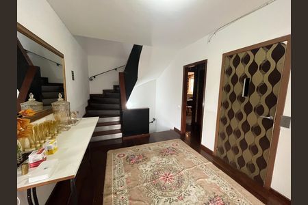 Casa para alugar com 3 quartos, 1000m² em Real Parque, São Paulo