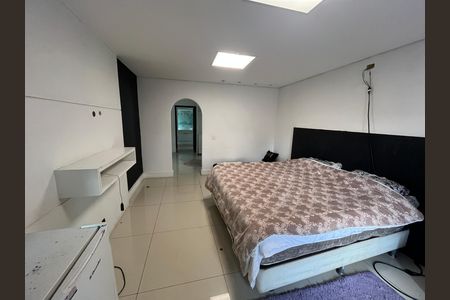 Suíte 1 de casa para alugar com 3 quartos, 1000m² em Real Parque, São Paulo