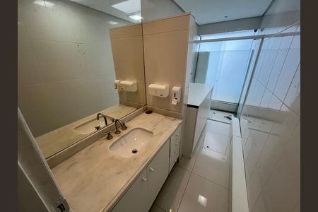 Casa para alugar com 1000m², 3 quartos e 5 vagas Casa para alugar com 1000m², 3 quartos e 5 vagasBanheiro da Clínica