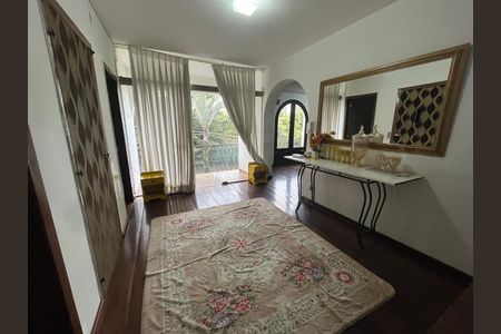 Sala de casa para alugar com 3 quartos, 1000m² em Real Parque, São Paulo