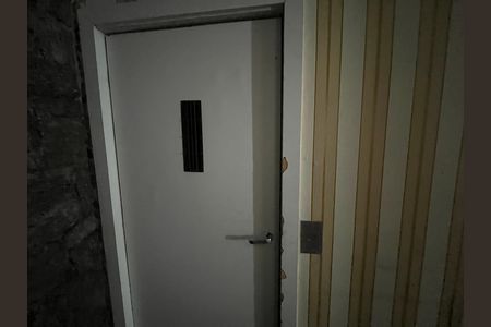 Elevador  de casa para alugar com 3 quartos, 1000m² em Real Parque, São Paulo