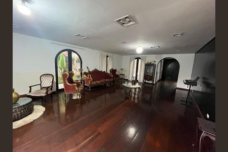 Casa para alugar com 1000m², 3 quartos e 5 vagas Casa para alugar com 1000m², 3 quartos e 5 vagasSala 2