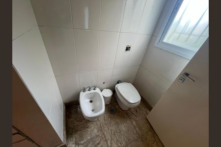 Casa para alugar com 1000m², 3 quartos e 5 vagas Casa para alugar com 1000m², 3 quartos e 5 vagasBanheiro da Suíte 3