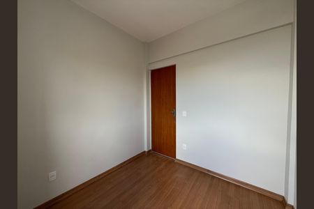 Apartamento à venda com 3 quartos, 130m² em Jaqueline, Belo Horizonte