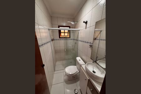 Banheiro suíte  de casa para alugar com 3 quartos, 180m² em Jardim Graziela, Barueri