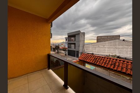 Casa para alugar com 180m², 3 quartos e 5 vagas Casa para alugar com 180m², 3 quartos e 5 vagasVaranda da Sala