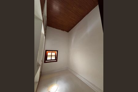 Casa para alugar com 180m², 3 quartos e 5 vagas Casa para alugar com 180m², 3 quartos e 5 vagasCloset
