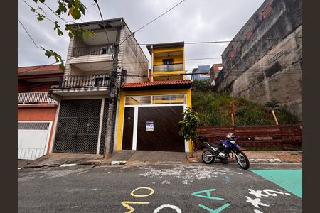 Casa para alugar com 3 quartos, 180m² em Jardim Graziela, Barueri