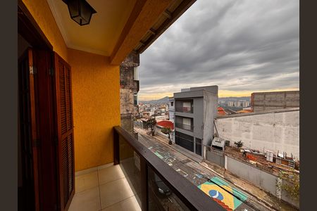Casa para alugar com 180m², 3 quartos e 5 vagas Casa para alugar com 180m², 3 quartos e 5 vagasSacada suíte