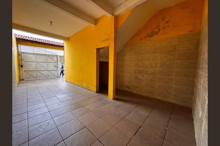 Garagem de casa para alugar com 3 quartos, 180m² em Jardim Graziela, Barueri