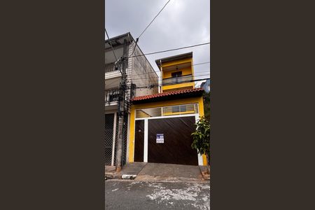 Casa para alugar com 180m², 3 quartos e 5 vagas Casa para alugar com 180m², 3 quartos e 5 vagasFachada