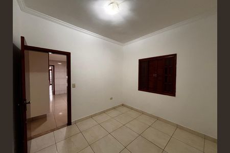 Casa para alugar com 180m², 3 quartos e 5 vagas Casa para alugar com 180m², 3 quartos e 5 vagasQuarto